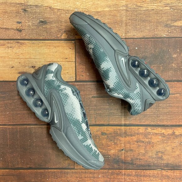 Nike Men's Air Max DN "Cool Grey" Running Shoes - Picture 2 of 6